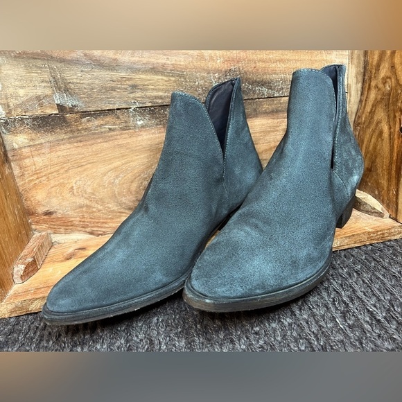 373. NWT Free People Charm Double V Ankle 39 (9) - Picture 3 of 6